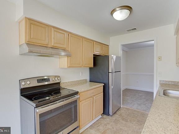 4th image of 10419 Paradise Ct #17