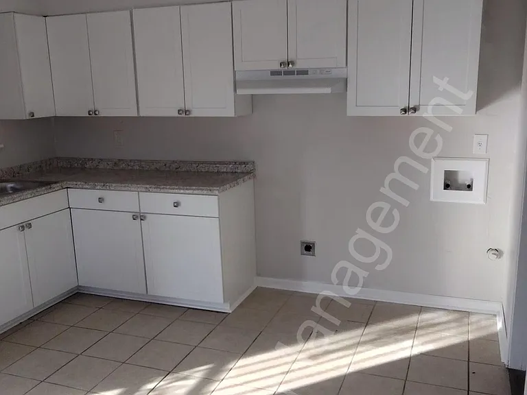 107 Loraine Rd — Photo 6