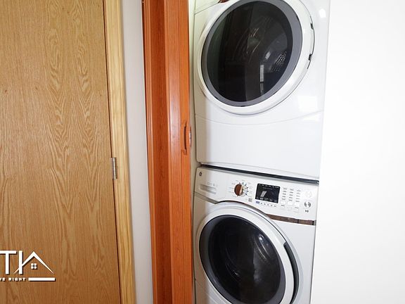 2nd image of 1361 E 50th St #61-2B