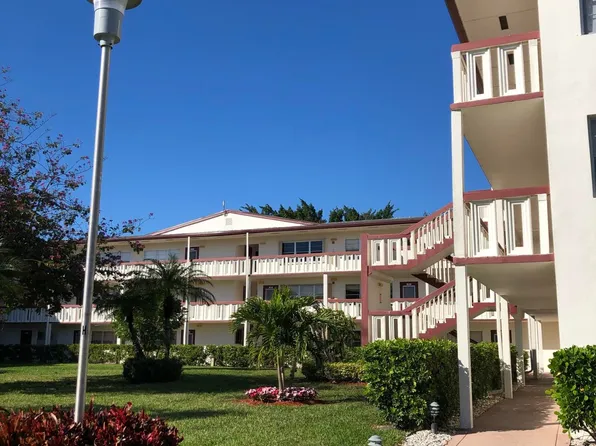 391 Fanshaw Way #J, Boca Raton, FL 33434