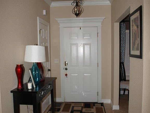 3rd image of 715 S Meadowlands Dr