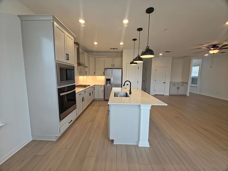 337 Foresail Rd — Photo 5