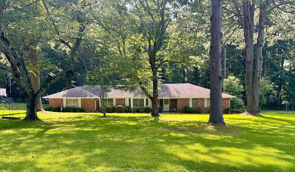 12500 Meyer Rd - Property Image