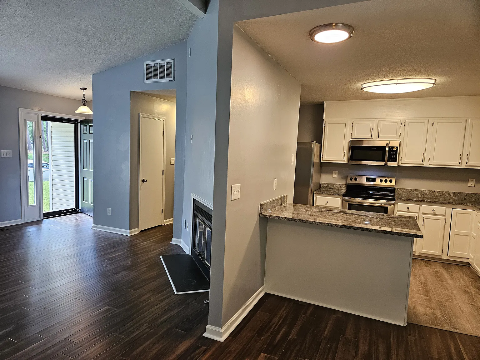 3 bed, 1461 sqft, $2,000 — Photo 4