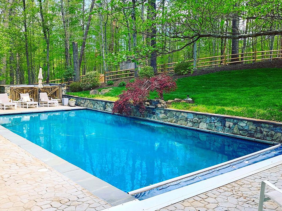 1st image of 10316 Hickory Forest Dr