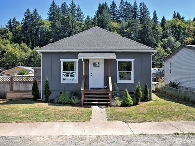 1011 W Cota Street, Shelton, WA, 98584
