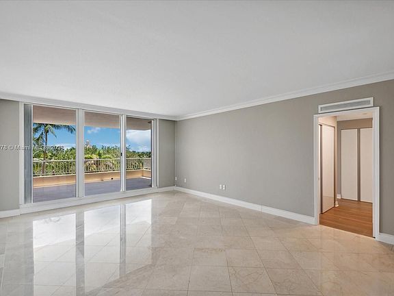 2nd image of 789 Crandon Blvd APT 505