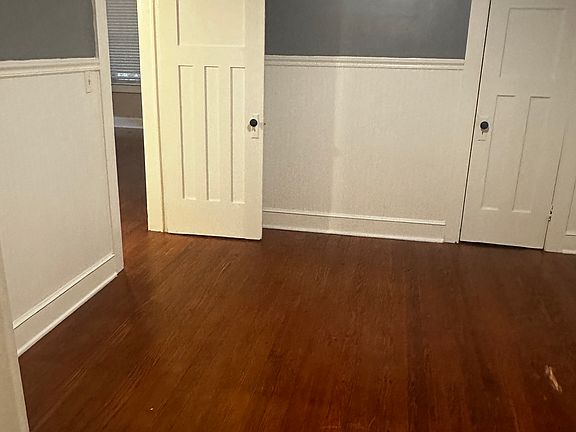 5th image of 1114 Elmwood St