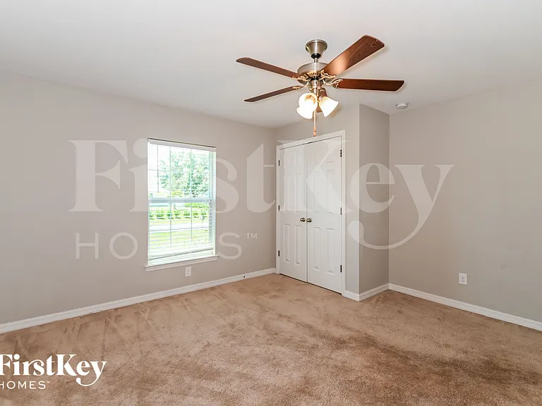 1203 SW 29th St — Photo 12