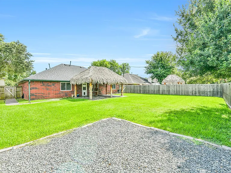 515 Valley Dr — Photo 24