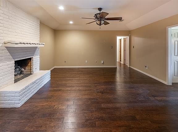 5th image of 1201 Hillcrest Dr