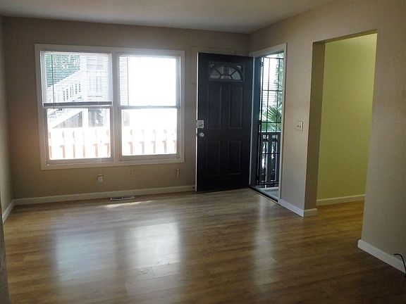 3rd image of 519 T St #103