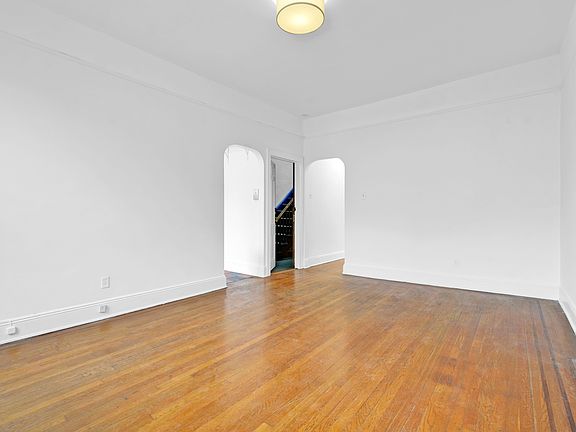 3rd image of 214 8th Ave #2