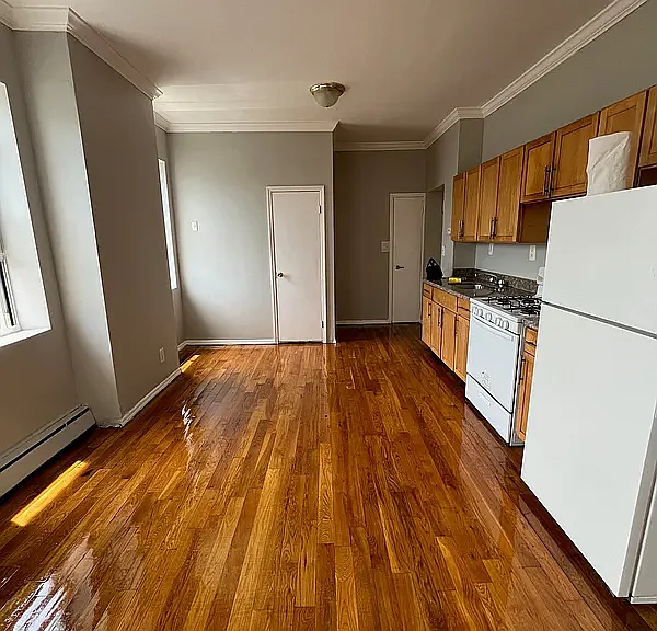 57 Tapscott St #4G — Photo 3