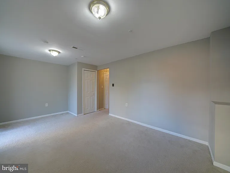 9314 Lawson Ln — Photo 41
