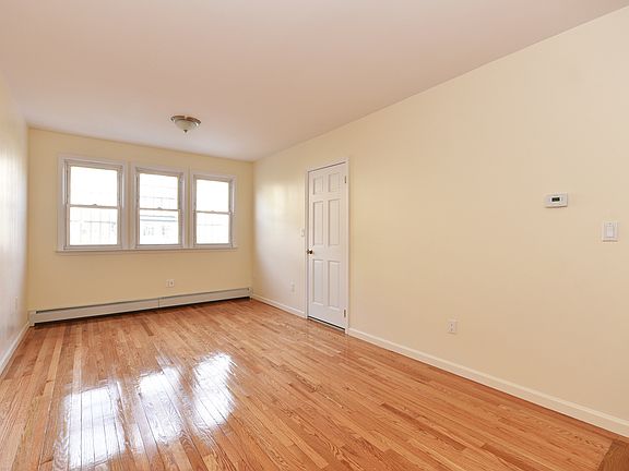 4th image of 4905 Oconnell Ct #1F