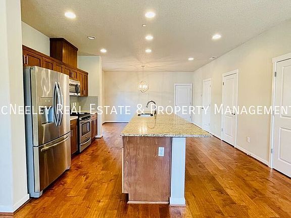 3rd image of 10931 SW Stockholm Dr
