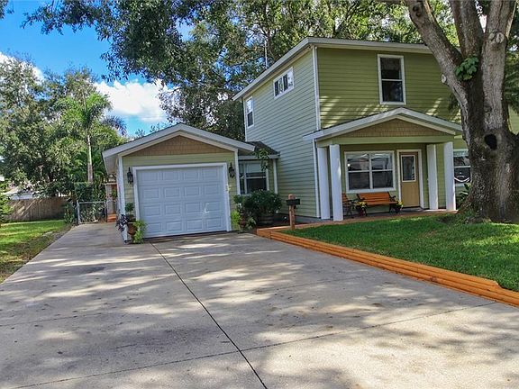 4th image of 2105 20th Street Ct W