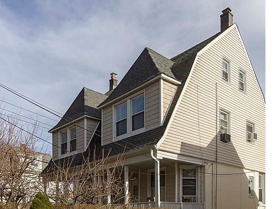 3rd image of 134 Elm Ave