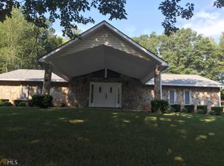 9061 Par Dr, Douglasville, GA 30134