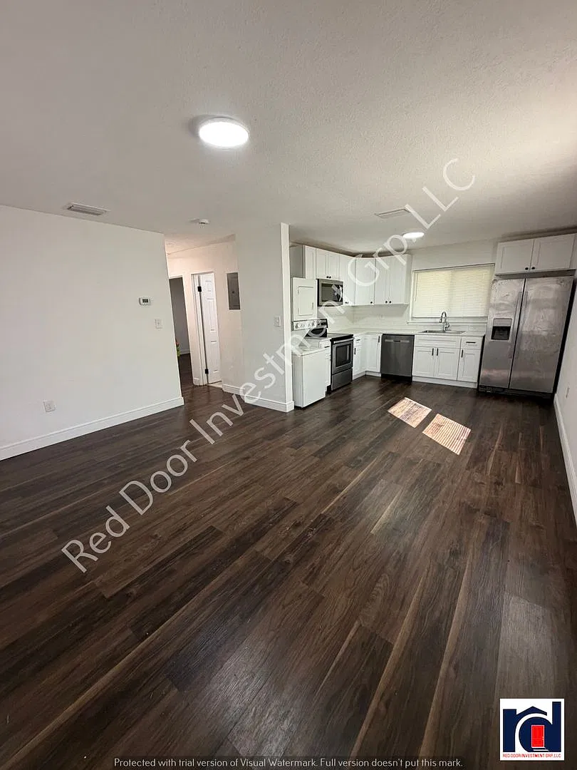 Mara Court — Photo 1