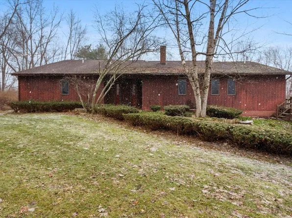 140 Russett Drive, Bennington, VT 05201