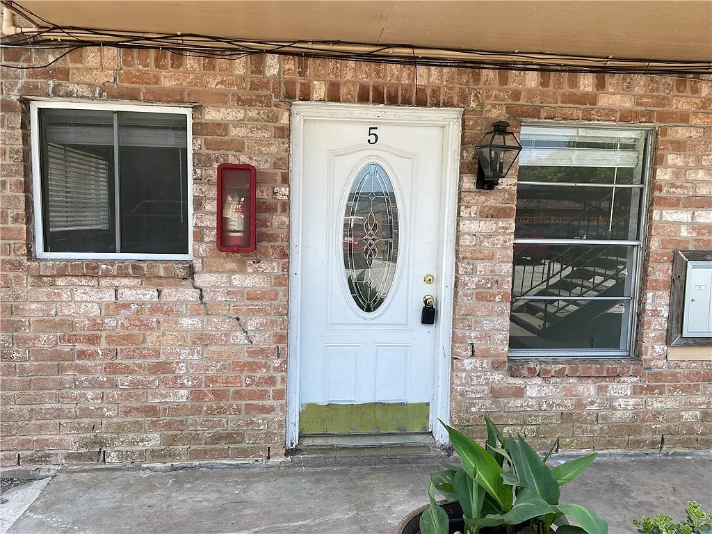 1 bed, 1.0 bath, 777 sqft, $975 — Photo 4
