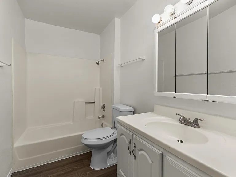 228 Las Flores Dr #15 — Photo 5