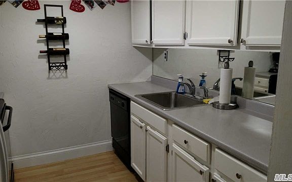 2nd image of 40 Richmond Blvd Unit 4A