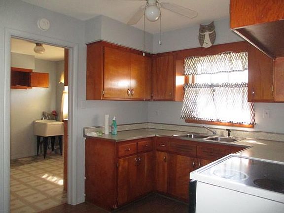 5th image of 234 Dorsetshire Dr