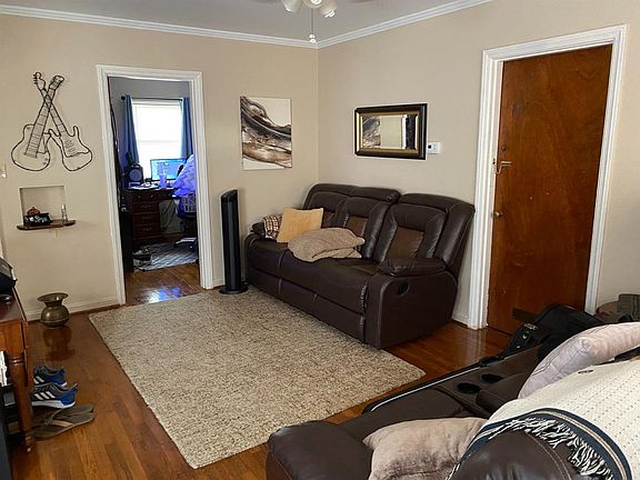 4th image of 514 Baker Ct