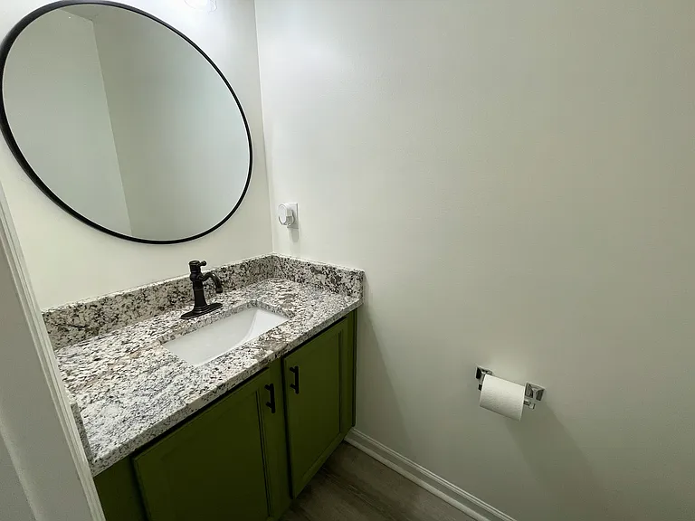 112 Student Pl — Photo 9