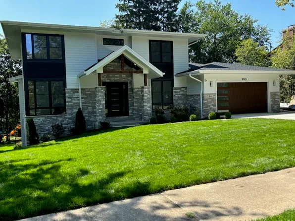 990 Saxony Dr, Highland Park, IL 60035