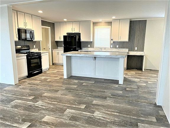 2nd image of 126 Zurich Dr