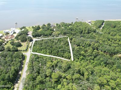 Main St, Ocean Springs, MS, 39564