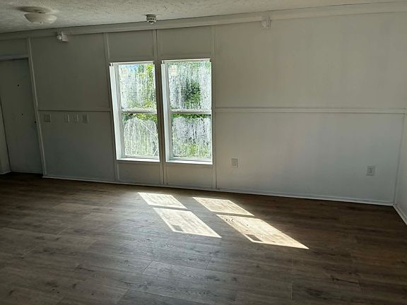 2nd image of 140 Ridgemont Dr #1