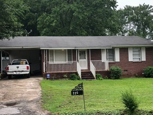 220 Quiet Circle Dr, Gray Court, SC 29645