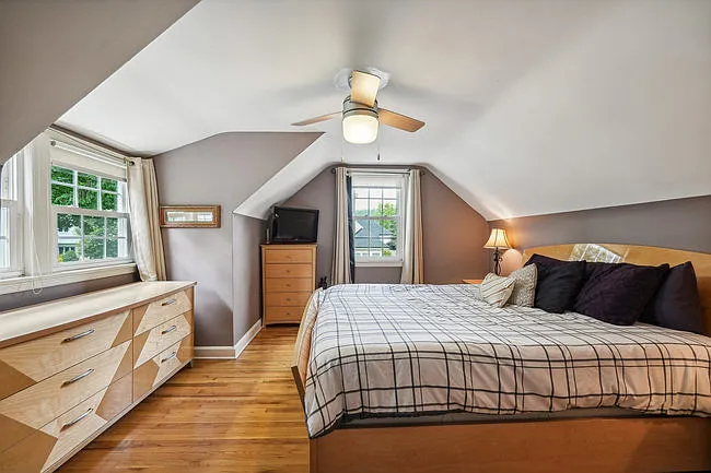27 Edgewood Ave — Photo 11