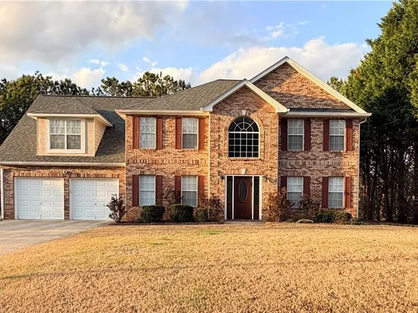 1576 Rogers Crossing Dr, Lithonia, GA 30058