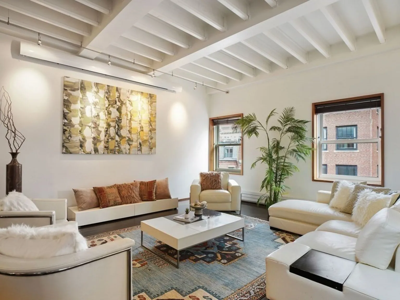 2 bed, 2.0 bath, 1490 sqft, $10,000 — Photo 2