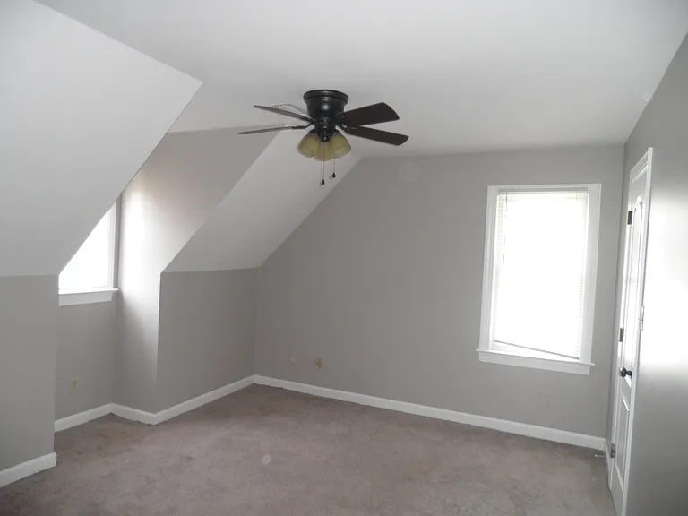 1207 Silverhill Ct — Photo 14