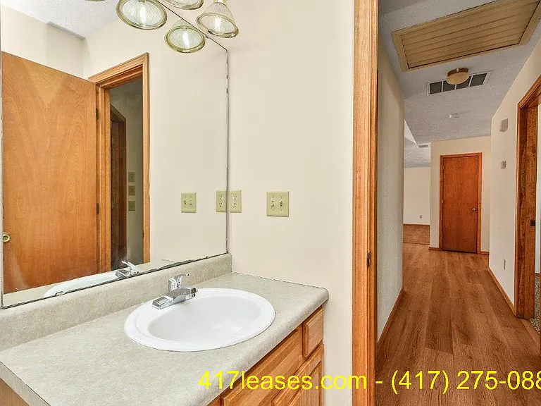 3318 S Valley View Dr — Photo 28