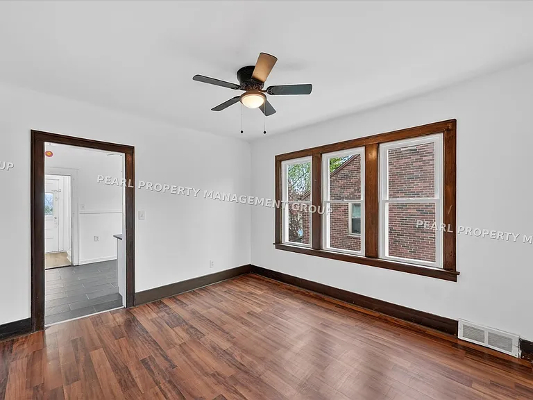 368 Piper Blvd — Photo 8
