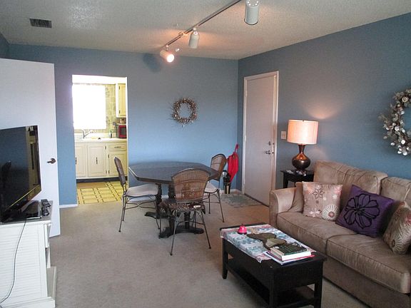 3rd image of 194 Lake Carol Dr