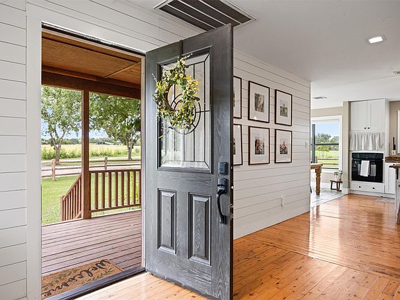 4th image of 13590 Ranch Road 2338