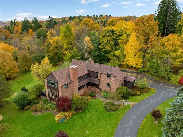 1715 Sherman Dr, New Hartford, NY 13413