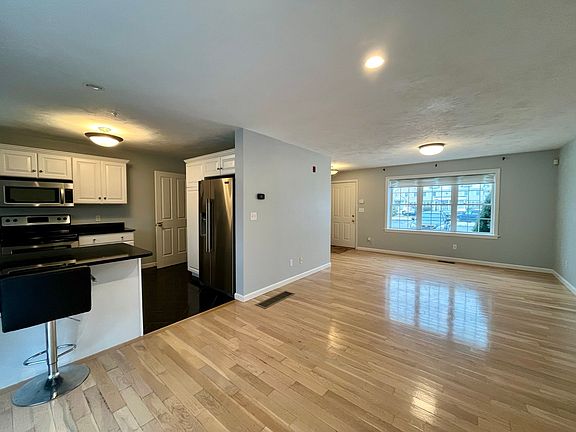 5th image of 401 W Center St #1C