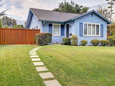 2015 Las Lunas St, Pasadena, CA, 91107
