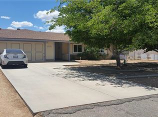 17771 Pine St, Hesperia, CA 92345