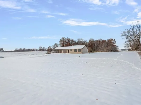 1389 State Highway 16, Shelbyville, IL 62565